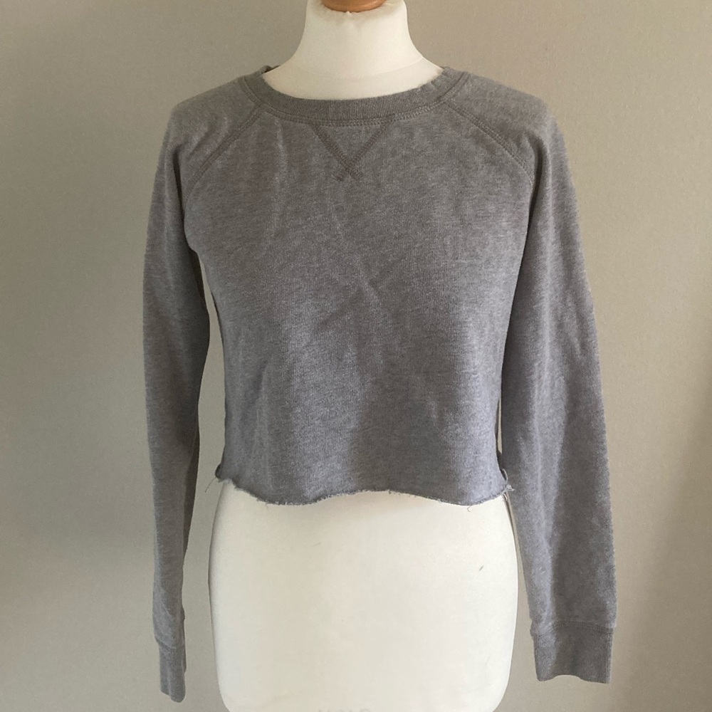 Gray cropped crew neck